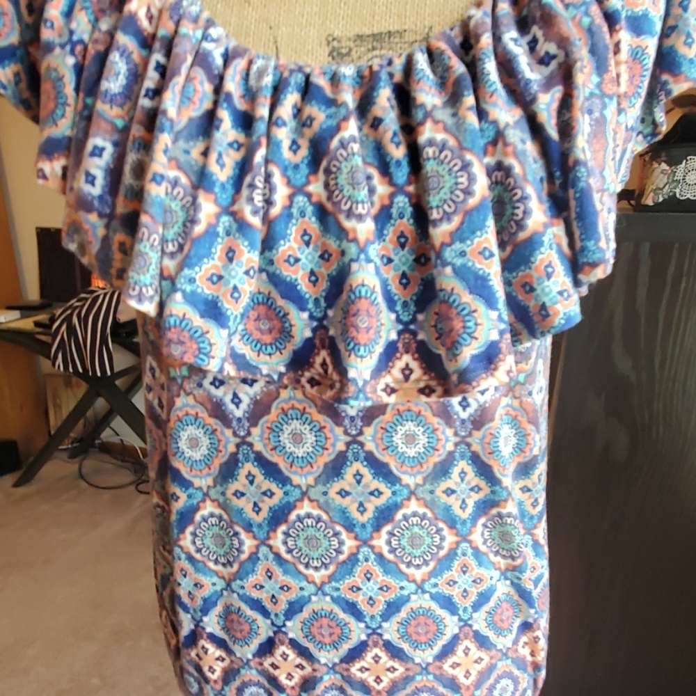 Self Esteem sleeveless flowy tank size Medium - Picture 5 of 8